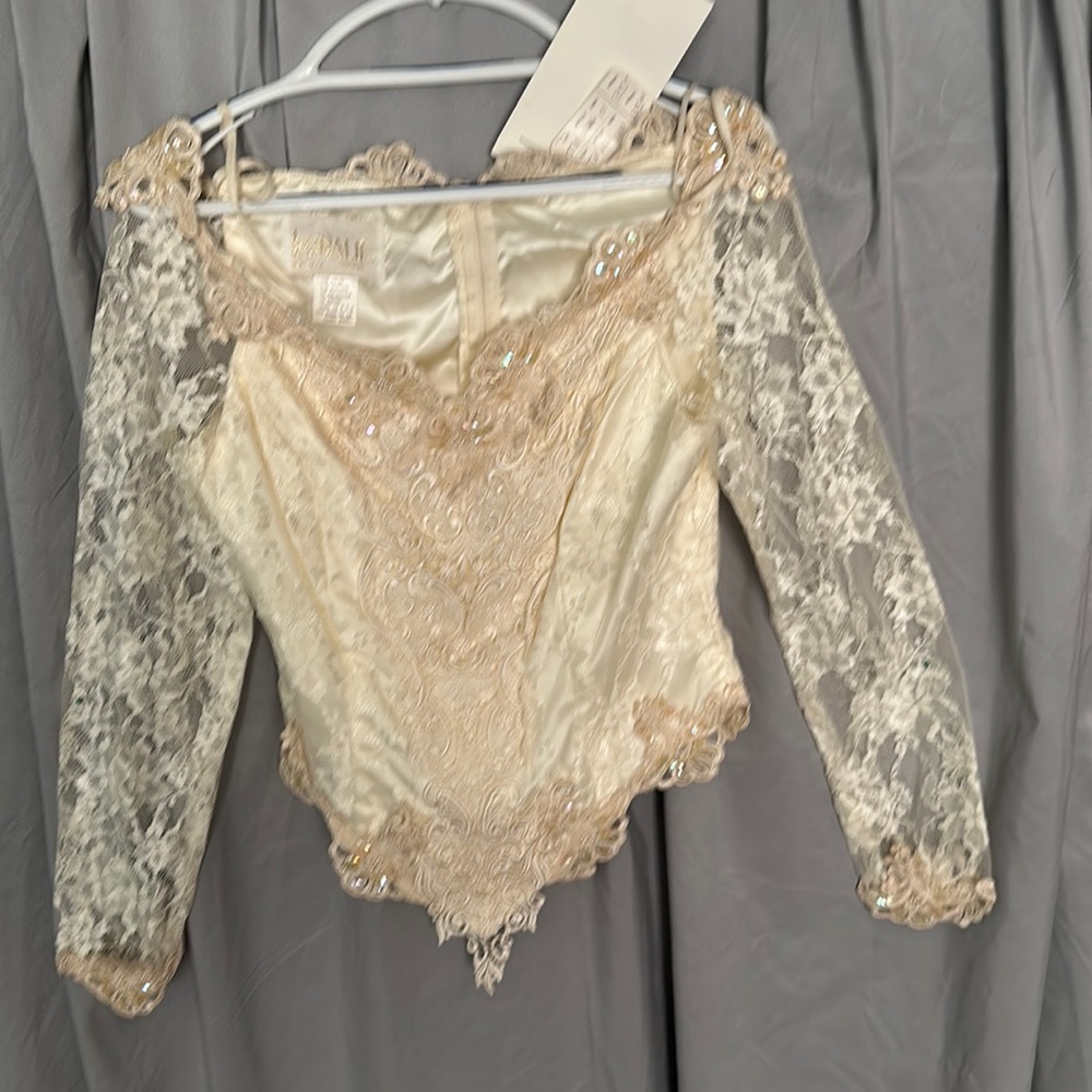 Womens very dressy blouse size 10